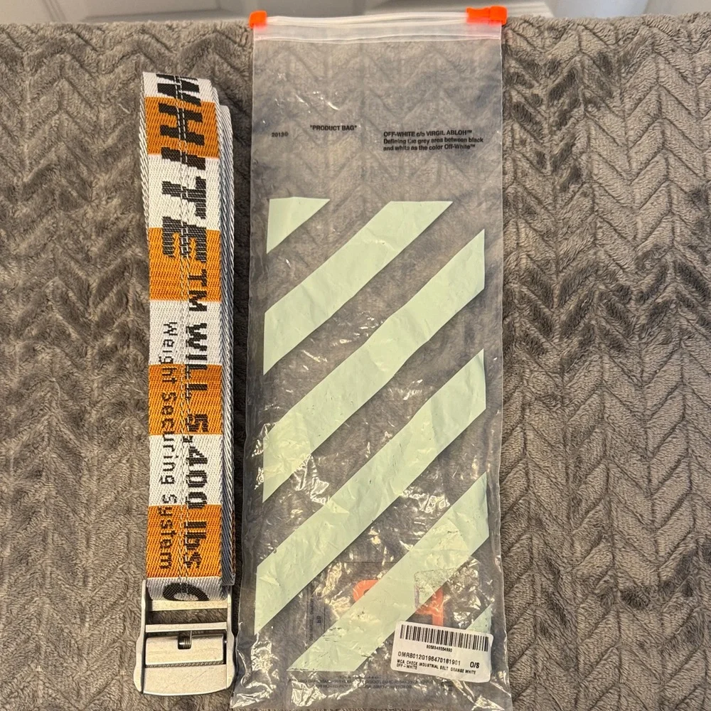 Off-White distinctive off